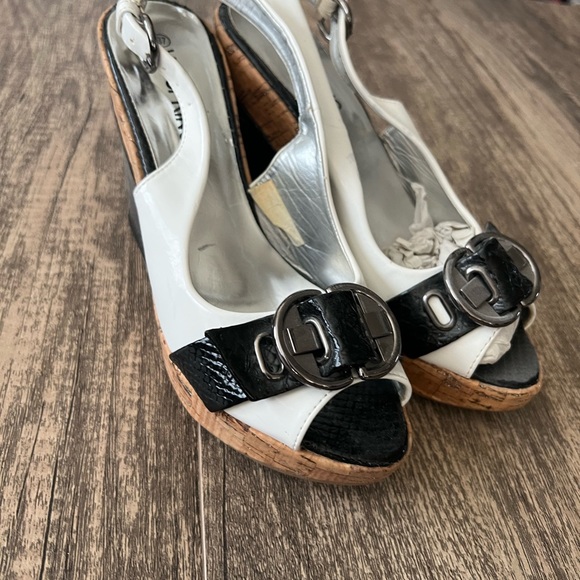 Heels - Picture 3 of 5